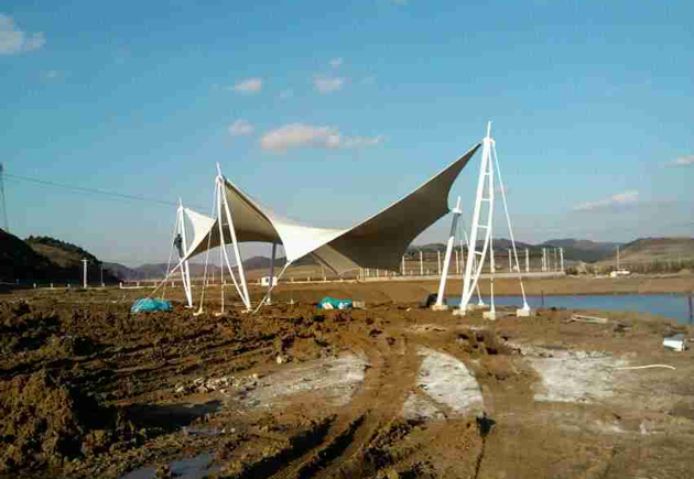 內(nèi)蒙古張拉膜搭建人數(shù)配置是怎樣的呢？